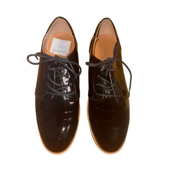 Chinese Laundry Kiss Patent Oxford Shoes - Picture 2 of 6